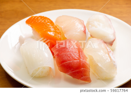 Assorted nigiri sushi (Rokunuki). Assorted nigiri sushi (Rokunuki). 59817764