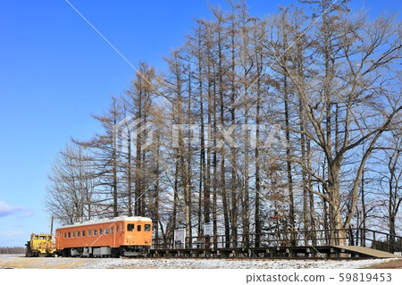 Kofuku站的養護車（Kiha22型火車和汽車） 59819453