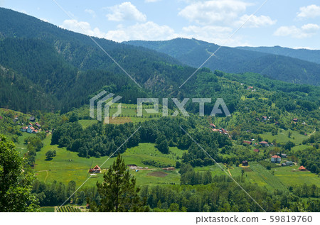 Hills and valleys in spring 59819760