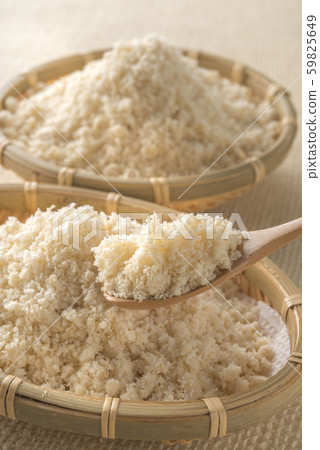 Okara made from soybeans 59825649