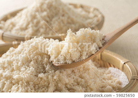 Okara made from soybeans 59825650