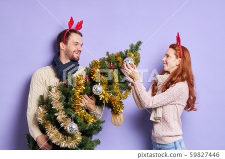 Handsome man spending time with girlfriend 59827446