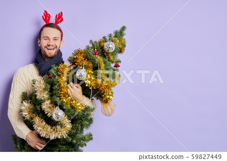 Handsome man spending time with girlfriend 59827449