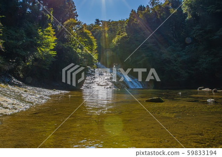 11月中午之後，我拍了千葉縣大垣町的淡路瀑布 59833194