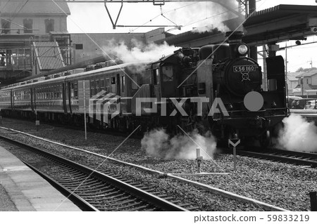 Black and white SL 59833219