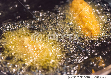 Scene of cooking fried food with oil 59833229