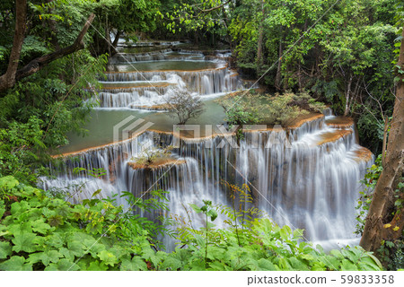 Huay Mae Kamin Waterfall 59833358