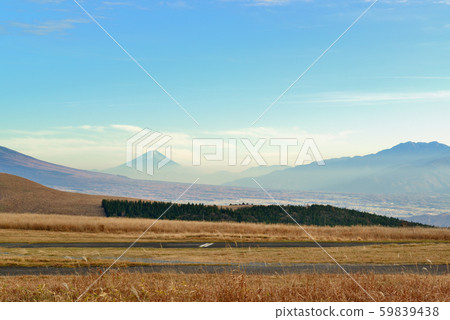 Fuji scenery seen from Kirigamine plateau Fuji scenery seen from Kirigamine plateau 59839438