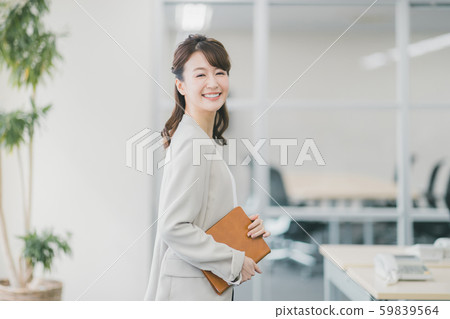事業女性 商務女性 商界女性 59839564