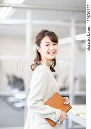 事業女性 商務女性 商界女性 59839565