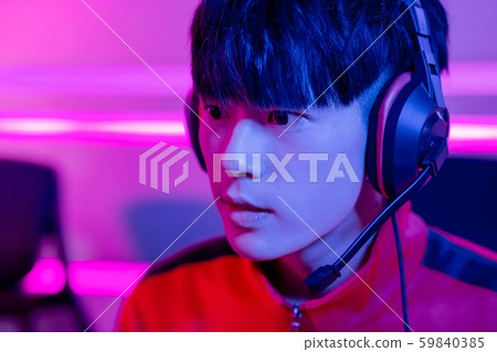pro cyber sport gamer 59840385