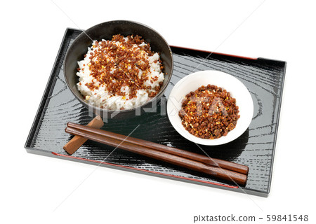 牛肉蕎麥麵撒 牛肉蕎麥麵撒 59841548