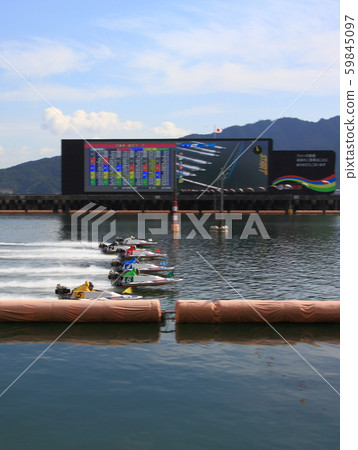 Race boat 59845097