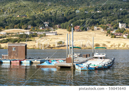 Small pier with little boat at Lake Cuyamaca, California, USA 59845640