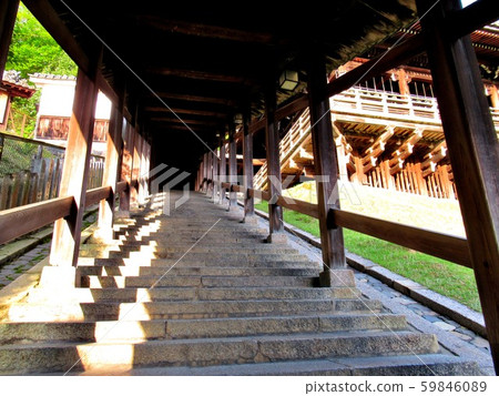 Look up the climbing tower where the torches of Nara, Todaiji, Nigatsudo, Shujikai (water-drawing) go (1) Look up the climbing tower where the torches of Nara, Todaiji, Nigatsudo, Shujikai (water-drawing) go (1) 59846089