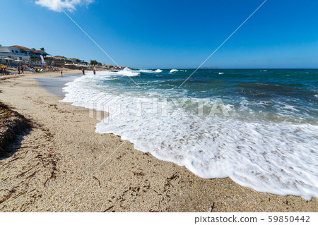 the coastline in Crete Greece. Day Foto. 59850442