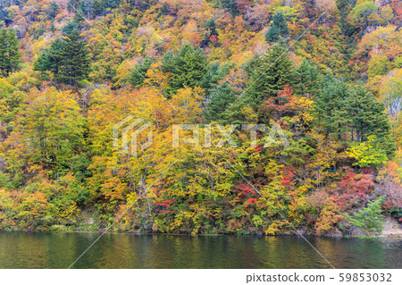 Okutadami Lake Ginzandaira Course Autumn 59853032