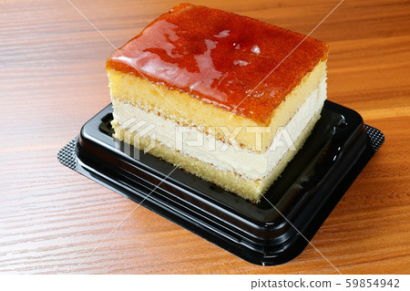 Raw raw cake pudding 59854942