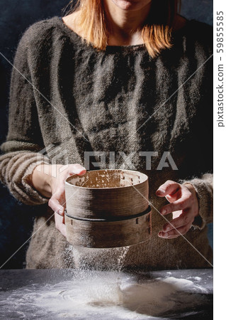 Making bread dough 59855585