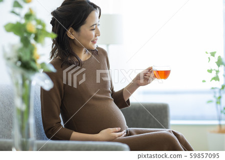Pregnant woman Pregnant woman 59857095