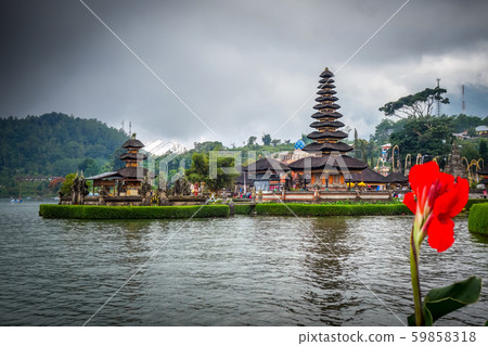 Pura Ulun Danu Bratan temple, bedugul, Bali, 59858318