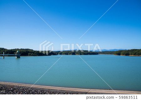 Sa山丘山湖山口水庫 59863511