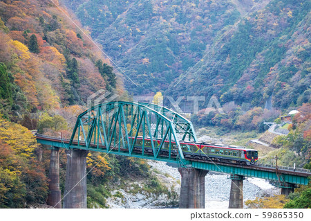 Tsuchi Line over the 2nd Yoshinogawa Bridge Tsuchi Line over the 2nd Yoshinogawa Bridge 59865350