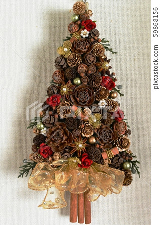 German Christmas wreath German Christmas wreath 59868156