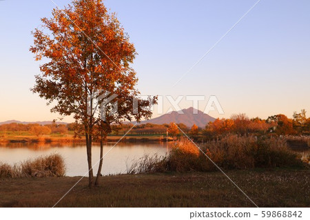 Mount Tsukuba in autumn, Magoshima Recreation Area 59868842