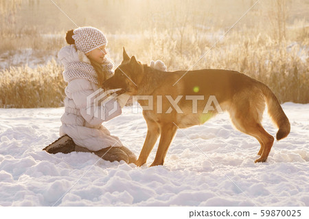 To walk the dog 59870025