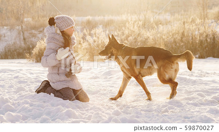 To walk the dog 59870027