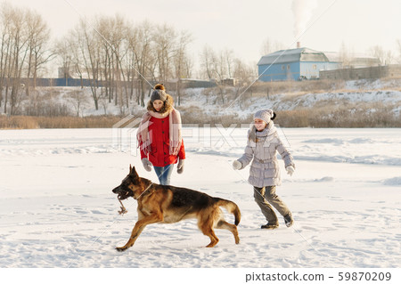 To walk the dog 59870209