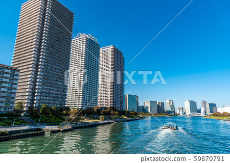 Permanent bridge and high-rise apartment 59870791