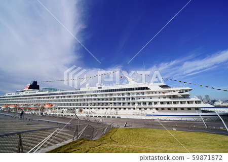 Luxury liner to be anchored in Osanbashi 59871872