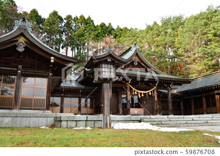 拍攝深秋的北海道函館市五國神社區域 59876708