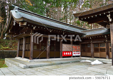 拍攝深秋的北海道函館市五國神社區域 拍攝深秋的北海道函館市五國神社區域 59876711