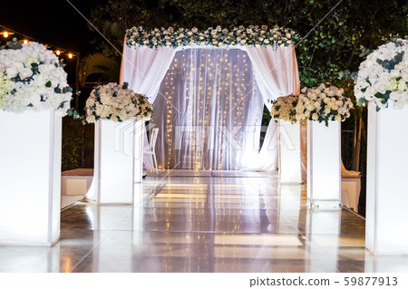 Jewish Hupa , wedding putdoor . Jewish Hupa , wedding putdoor . 59877913