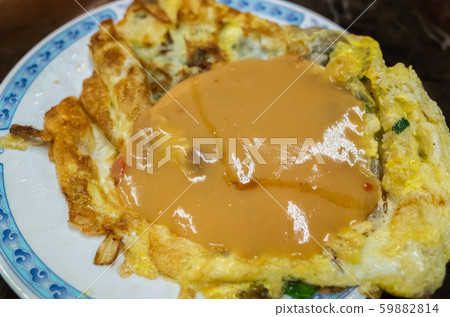 Taiwanese snack of oyster omelet 59882814