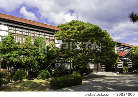 Former Sakai School Meirinkan Meirin Gakusha Main Building Sakai City, Yamaguchi Prefecture 59884800
