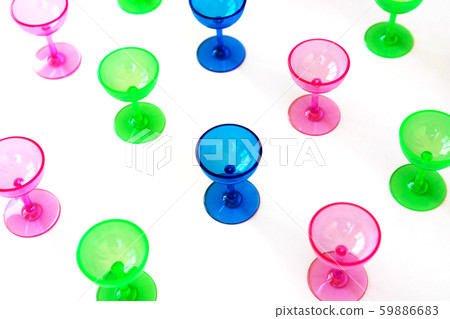 Seamless geometric pattern consisting of small plastic cocktail glasses Seamless geometric pattern consisting of small plastic cocktail glasses 59886683