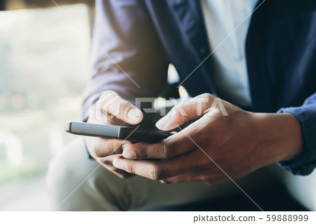 Using online connect technology for business, 59888999