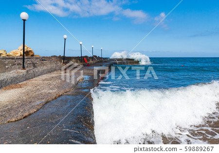 the pier in Crete Greece. Day Foto. 59889267