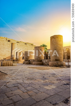 Sunrise in Karnak Temple Sunrise in Karnak Temple 59889490