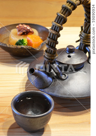 什錦黑荷葉和關東煮 什錦黑荷葉和關東煮 59890934