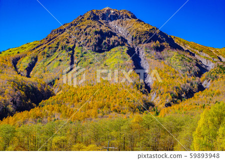 Kamikochi, Yakedake [Nagano Prefecture] in autumn 59893948