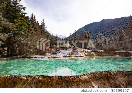 Beautiful amazing crystal pool in Huanglong Valley 59899107