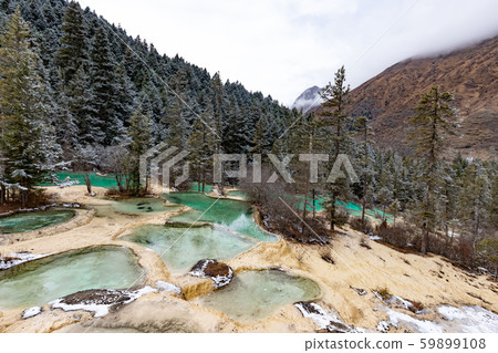 Beautiful amazing crystal pool in Huanglong Valley Beautiful amazing crystal pool in Huanglong Valley 59899108