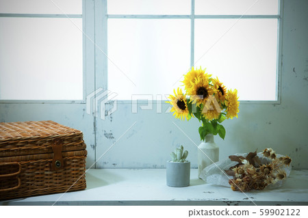 Sunflower and travel bag Sunflower and travel bag 59902122