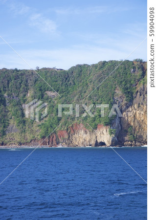 從輪渡看到的衝木群島(島根縣衝木郡) 從輪渡看到的衝木群島(島根縣衝木郡) 59904098