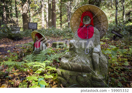 Ojinyama Shrine Jizo (Tottori Prefecture) 59905332